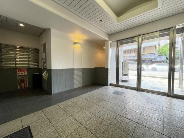 アクシルコート堀川今出川 共用部写真（エントランス）