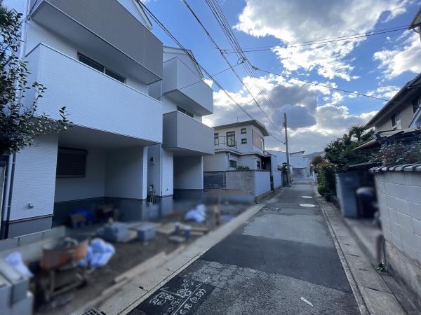 京都市右京区太秦上ノ段町　1号地　新築戸建 現地写真（前面道路含む現地写真）
