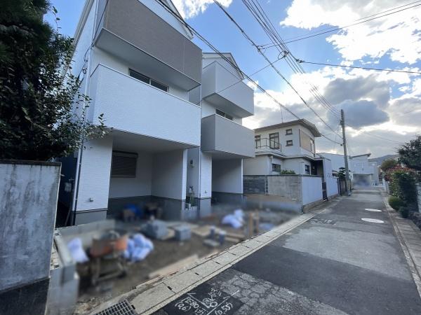 京都市右京区太秦上ノ段町　1号地　新築戸建 現地写真（前面道路含む現地写真）