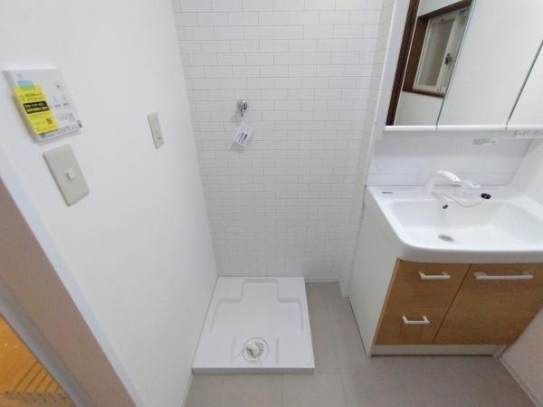 大阪市北区長柄中3丁目　中古戸建 内観写真（洗面台・洗面所）