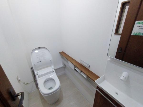 大阪市北区長柄中3丁目　中古戸建 内観写真（トイレ）