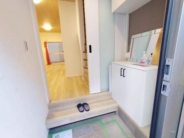 大阪市淀川区田川2丁目　中古戸建 現地写真（玄関）