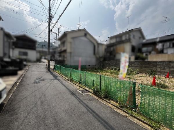 京都市北区鷹峯藤林町　建築条件無売土地 現地写真（前面道路含む現地写真）