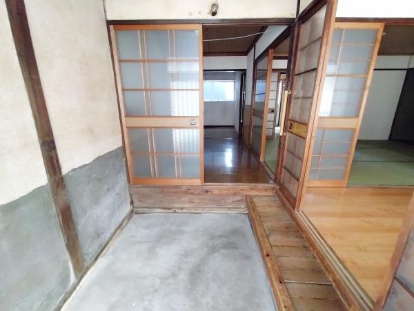 大阪市西淀川区の野里1丁目　中古戸建 現地写真（玄関）