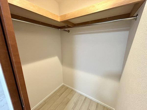 ルネフェリアス堺鳳 内観写真（収納）