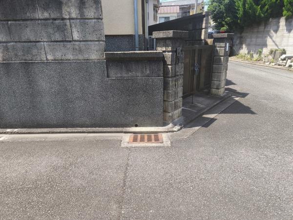 京都市右京区花園岡ノ本町　古家付売土地 現地写真