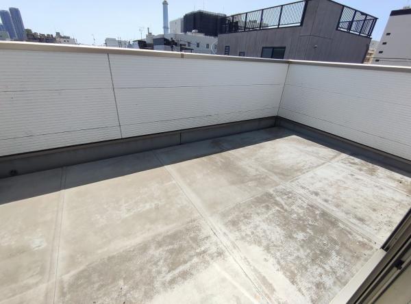 大阪市此花区春日出中2丁目　中古戸建 現地写真（バルコニー）