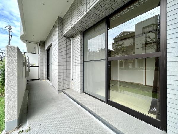 ライオンズガーデン上野芝 現地写真（バルコニー）