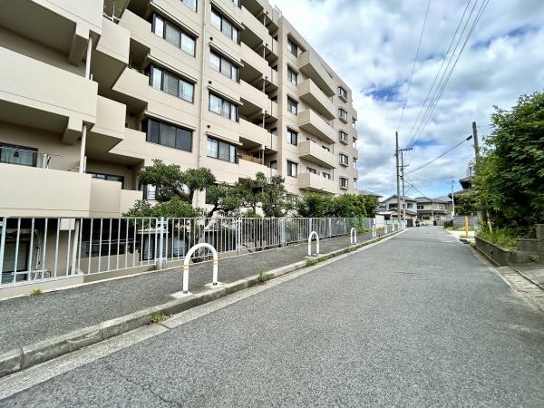 少女の赤い帽子泉北深井 その他