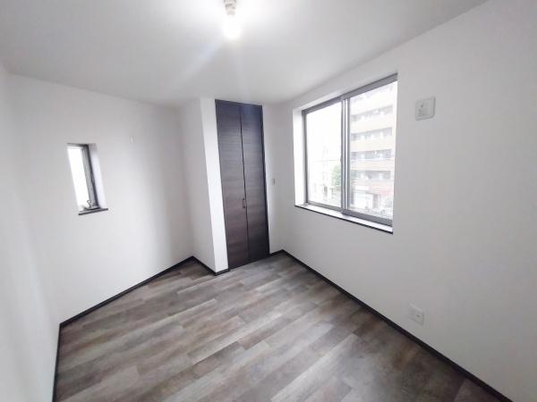 大阪市東淀川区上新庄3丁目　中古戸建 内観写真（リビング以外の居室）