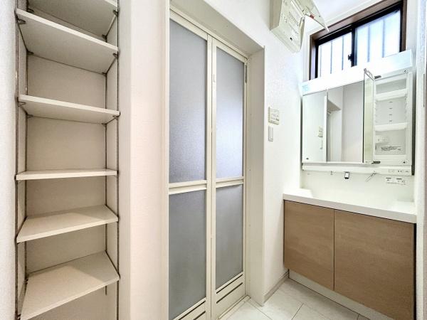 堺市美原区菅生　中古戸建 内観写真（洗面台・洗面所）