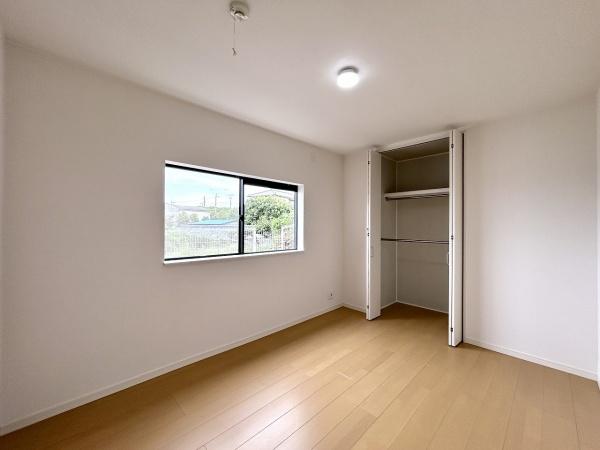 堺市美原区菅生　中古戸建 内観写真（リビング以外の居室）