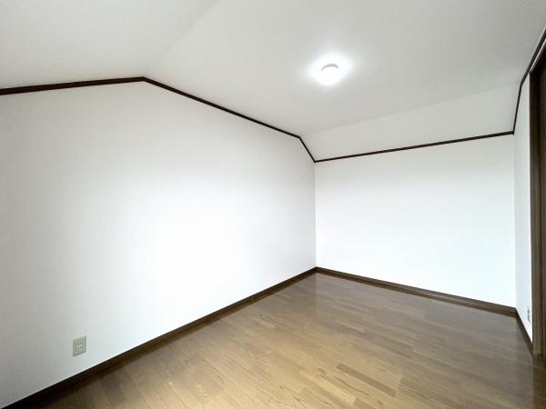 堺市美原区菅生　中古戸建 内観写真（リビング以外の居室）
