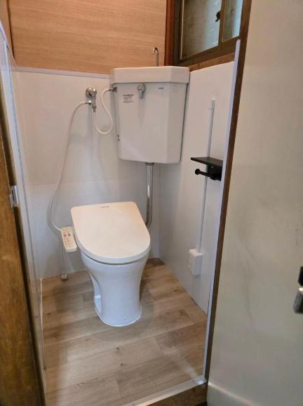 堺市西区浜寺石津町西4丁　中古テラス 内観写真（トイレ）