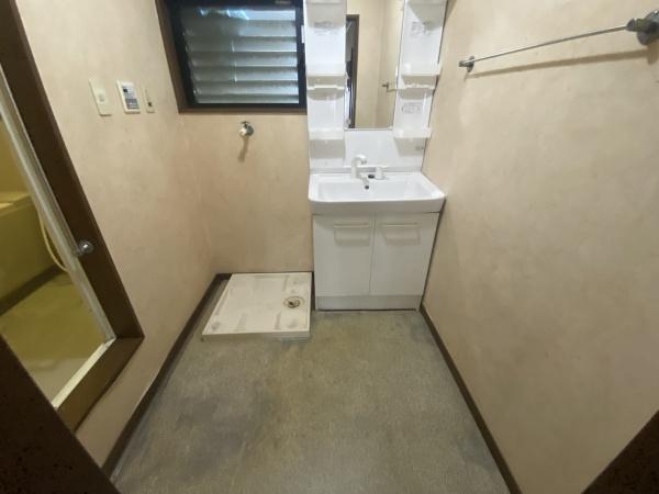 大阪市港区市岡元町2丁　中古戸建 内観写真（洗面台・洗面所）