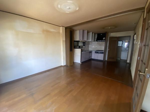 大阪市港区市岡元町2丁　中古戸建 内観写真（リビング）