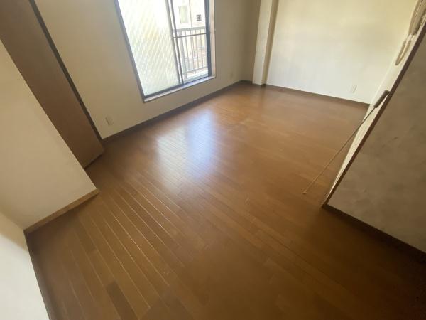 大阪市港区市岡元町2丁　中古戸建 内観写真（リビング以外の居室）