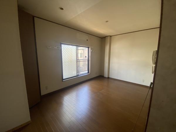 大阪市港区市岡元町2丁　中古戸建 内観写真（リビング以外の居室）