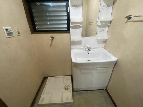 大阪市港区市岡元町2丁　中古戸建 内観写真（洗面台・洗面所）
