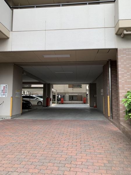 ディオフェルティ住吉公園通 共用部写真（駐車場）