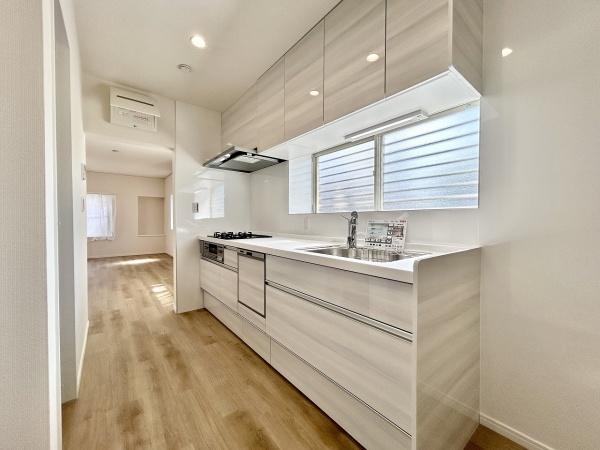 堺市美原区さつき野東3丁　中古戸建 内観写真（キッチン）