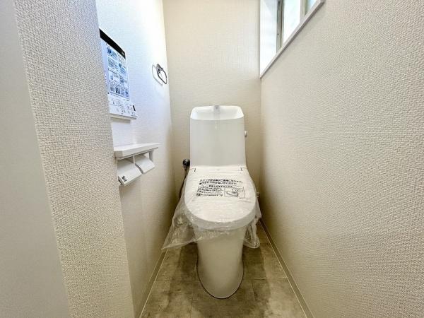 堺市美原区さつき野東3丁　中古戸建 内観写真（トイレ）