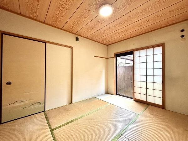 堺市西区浜寺石津町中3丁　中古戸建 内観写真（リビング以外の居室）