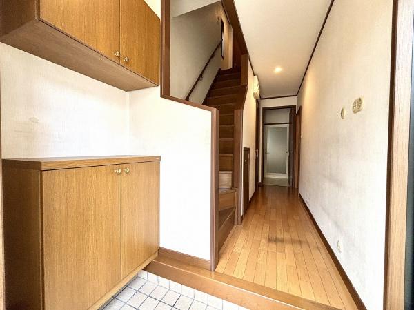 堺市西区浜寺石津町中3丁　中古戸建 現地写真（玄関）