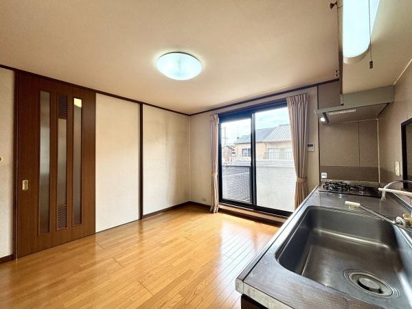 堺市西区浜寺石津町中3丁　中古戸建 内観写真（リビング）