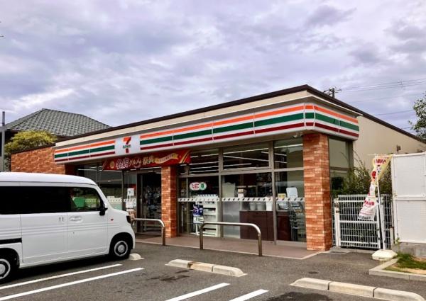 堺市西区浜寺石津町中3丁　中古戸建 コンビニ