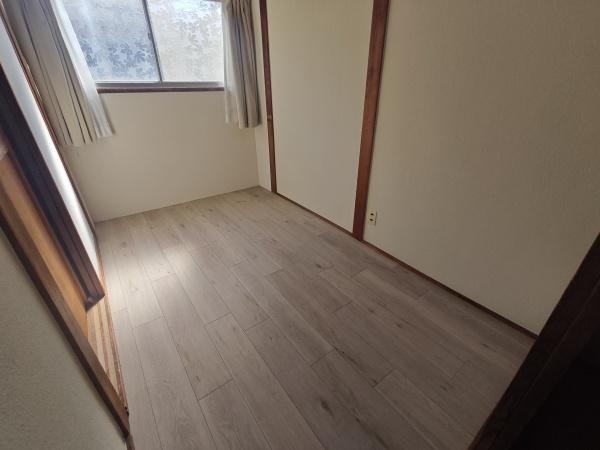 大阪市此花区西九条1丁目　中古テラス 内観写真（リビング以外の居室）