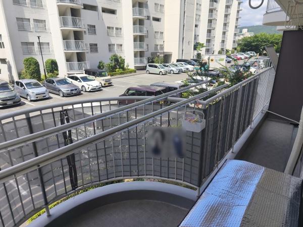 山科音羽マンションA棟1階・2階 現地写真（バルコニー）