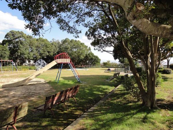 サンハイツ宝塚五月台A棟 公園
