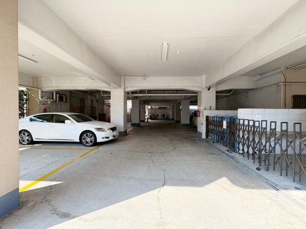 トーカンマンション帝塚山 共用部写真（駐車場）