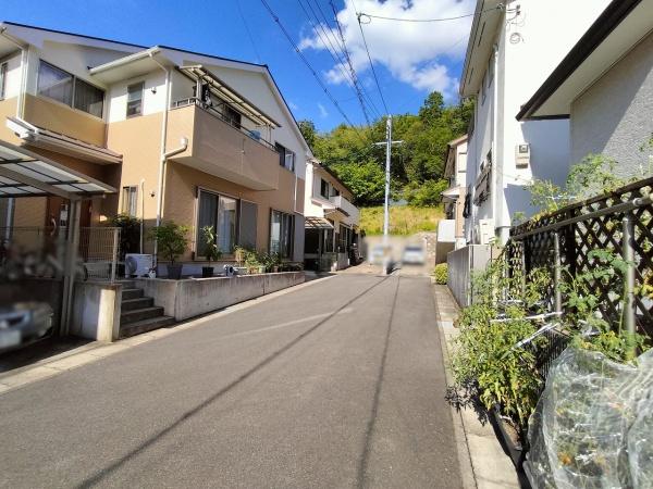 京都市北区大北山原谷乾町　中古戸建 現地写真（前面道路含む現地写真）