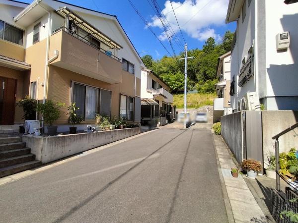 京都市北区大北山原谷乾町　中古戸建 現地写真（前面道路含む現地写真）