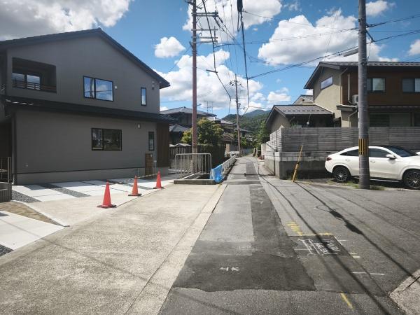 京都市右京区嵯峨大覚寺門前六道町　2号地　新築戸建 現地写真（前面道路含む現地写真）