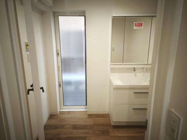 京都市右京区常盤窪町　中古戸建 内観写真（洗面台・洗面所）