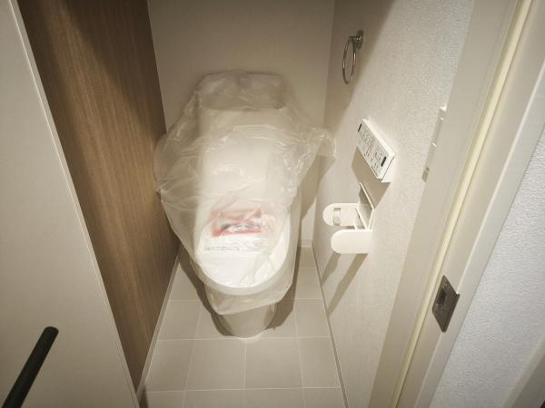京都市右京区常盤窪町　中古戸建 内観写真（トイレ）