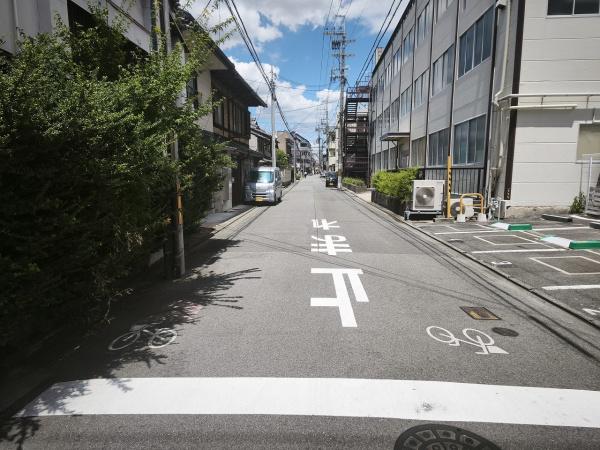 京都市右京区西院西平町　古家付売土地 現地写真（前面道路含む現地写真）