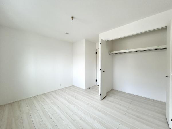 堺市中区福田第3期2号棟　中古戸建 内観写真（リビング以外の居室）