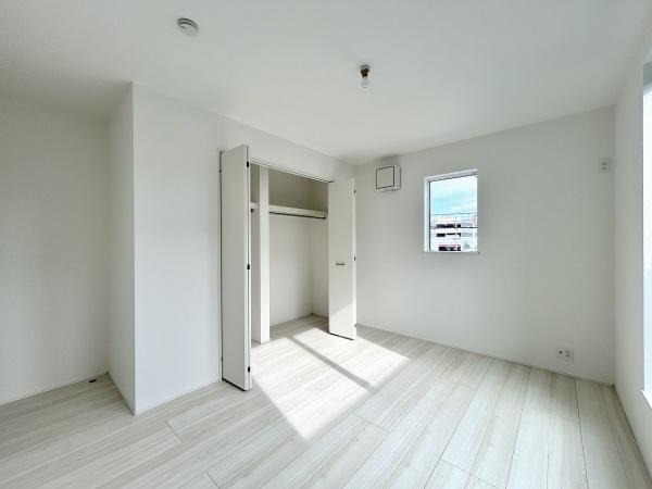 堺市中区福田第3期2号棟　中古戸建 内観写真（リビング以外の居室）