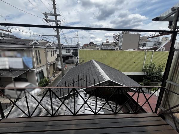 京都市上京区東西俵屋町　中古テラスハウス 現地写真（バルコニー）