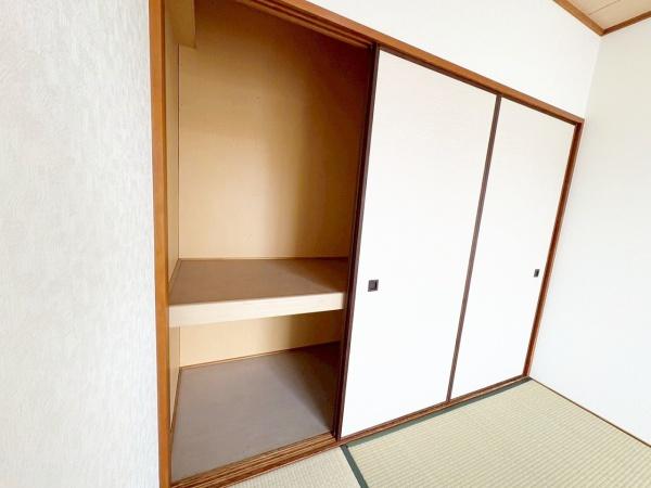 ユニハイム平野北 内観写真（収納）