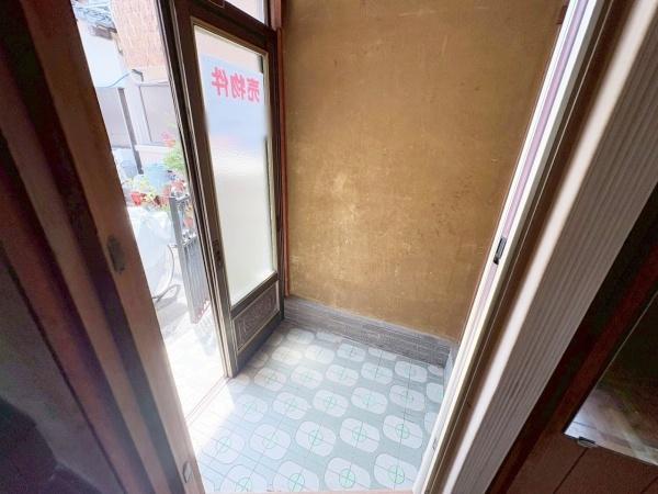 大阪市住吉区庭井1丁目　中古戸建 現地写真（玄関）