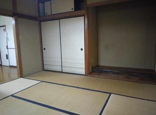 京都市北区衣笠西開キ町　中古戸建 内観写真（リビング以外の居室）