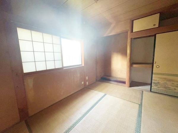 大阪市平野区平野東1丁目　中古戸建 内観写真（リビング以外の居室）