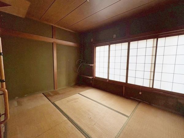 大阪市平野区平野東1丁目　中古戸建 内観写真（リビング以外の居室）