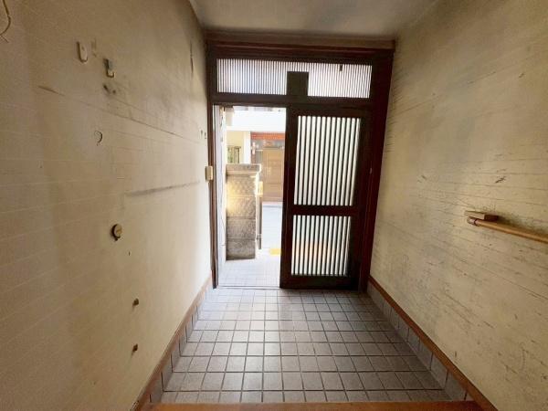 大阪市平野区平野東1丁目　中古戸建 現地写真（玄関）