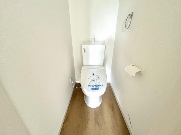 堺市東区野尻町　新築戸建 内観写真（トイレ）